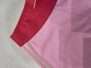 Adidas leggings rosa con fascia rossa