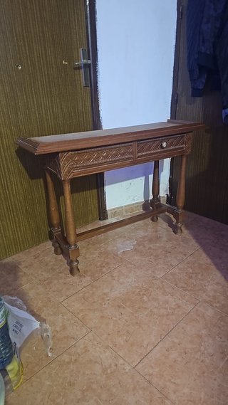 Mesita de madera