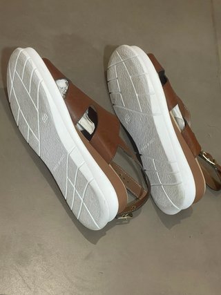 Bolso y Sandalias Marrones Talla 39
