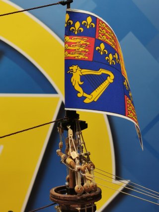 Maqueta Galeón ingles SOBERANO DE LOS MARES 115x90x20 cm + vitrina a medida