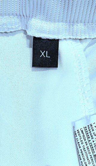 Pantalón corto hombre blanco