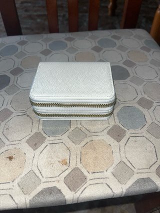 Cartera de piel marrón