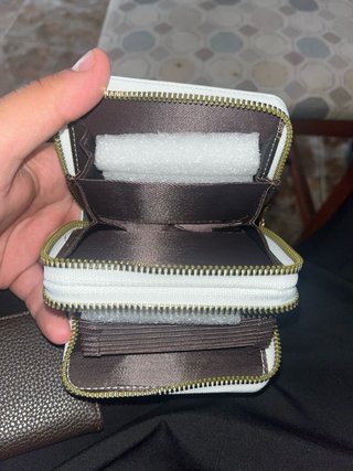 Cartera de piel marrón