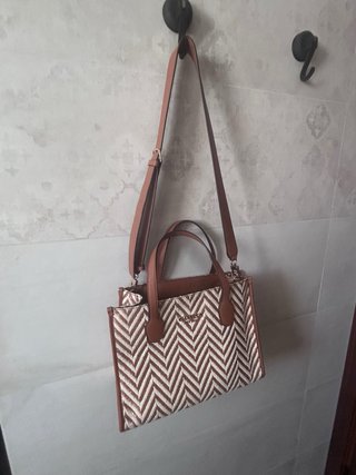 Bolso Guess Beige y Marrón