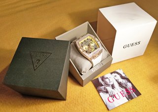 Reloj GUESS Phoenix nuevo, correa de caucho