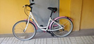 Bicicleta Paseo Konda Blanca y Rosa