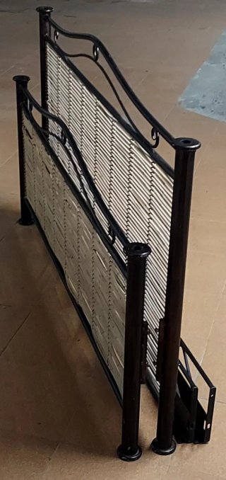 Cama Hierro Forjado y Bambú Diseño