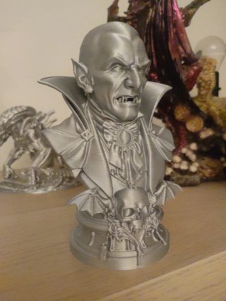 Busto Drácula Plateado