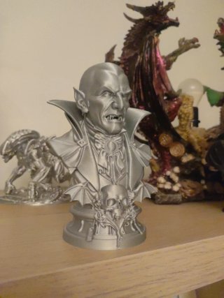 Busto Drácula Plateado
