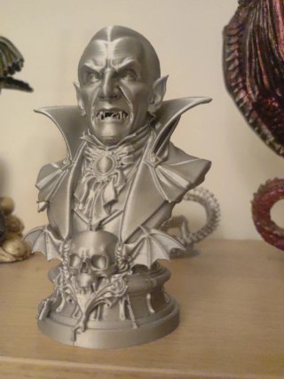 Busto Drácula Plateado