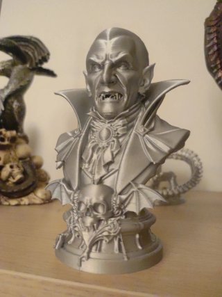 Busto Drácula Plateado