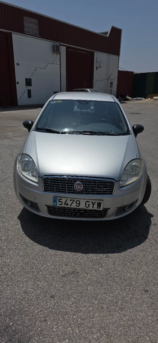 FIAT Linea 2010 - foto 1