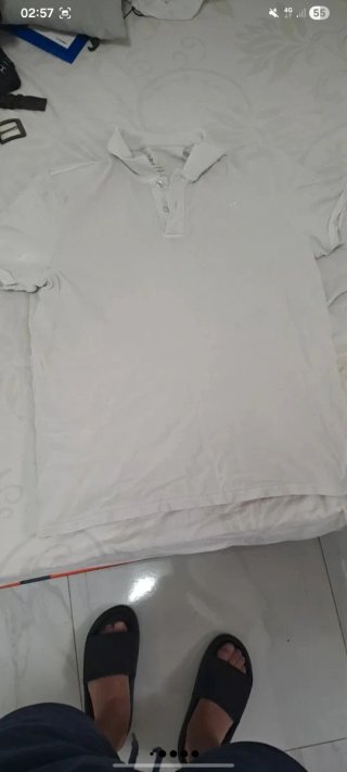 Set di abbigliamento: 3 jeans, 3 polo e 1 camicia