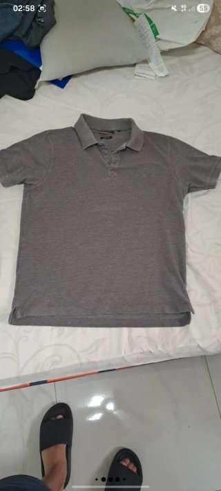 Set di abbigliamento: 3 jeans, 3 polo e 1 camicia