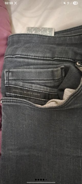 Set di abbigliamento: 3 jeans, 3 polo e 1 camicia