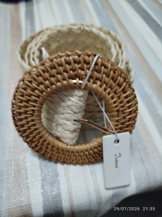 Cinturón de rafia beige y dorado