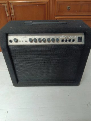 Amplificador Guitarra YAMAHA Tube 1240R