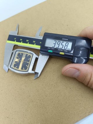 Reloj Seiko 5 Automático Negro/Dorado