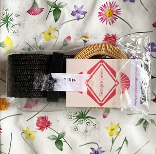 Cinturón rafia negro hebilla ratán