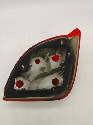 2216 piloto trasero izquierdo 1103285 ford fiesta
