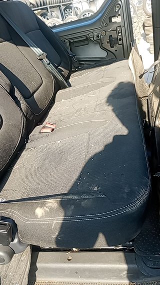 ASIENTOS TRASEROS Renault Trafic II Combi (04.2001->)