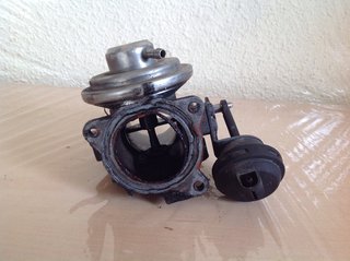 Valvula EGR 038131501E Volkswagen Bora (1J2) (199