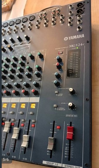 Yamaha MG124c Mixer Audio