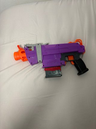 Subfusil Nerf Fortnite Morado