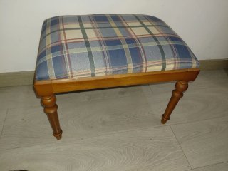 Banquillo tapizado madera