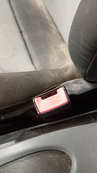 ENGANCHE CINTURON DELANTERO DERECHO Seat Ibiza Berlina (6J5)(06.2008->)