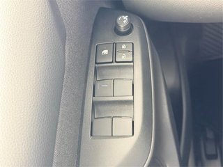 TOYOTA Yaris ACTIVE PLUS