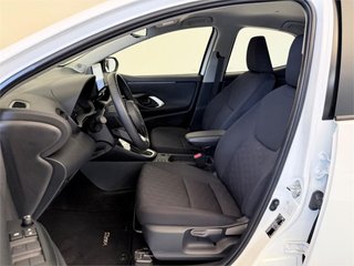 TOYOTA Yaris ACTIVE PLUS