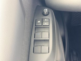 TOYOTA Yaris ACTIVE PLUS