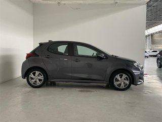 TOYOTA Yaris 120H 1.5 Active Plus
