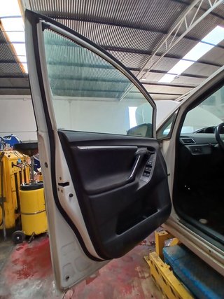 PUERTA DELANTERA IZQUIERDA Toyota Verso (AUR2/ZGR2)(2009->)