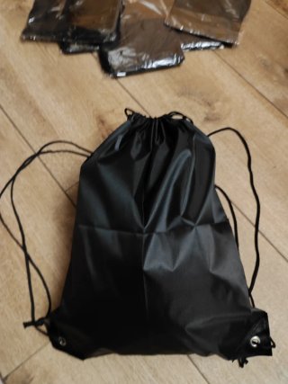 Mochila negra con cordón nueva a estrenar