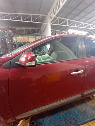 PUERTA DELANTERA IZQUIERDA Renault Megane III Coupe (2008->)