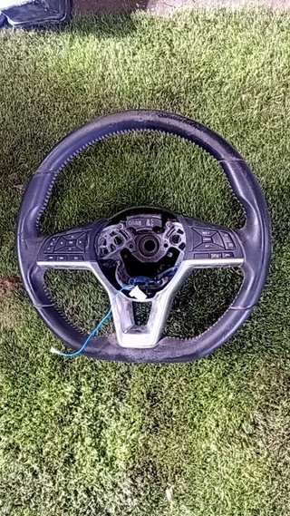 VOLANTE Nissan Qashqai (J11E)(2013->)