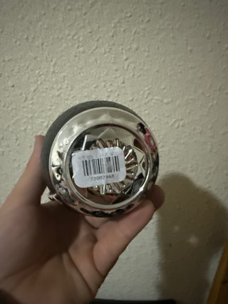 Mate de cuero negro con detalles plateados