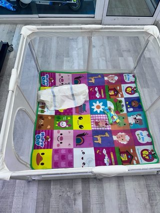 Parque de juegos para bebé