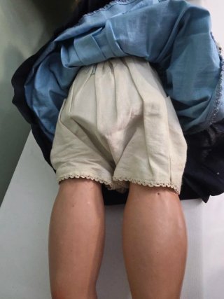 Muñeca antigua cartón piedra
