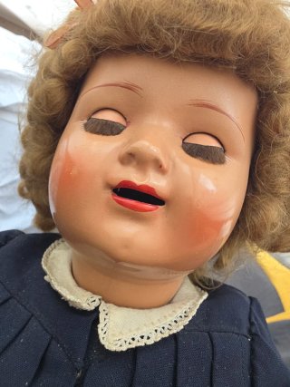 Muñeca antigua cartón piedra