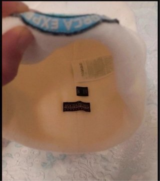 Berretto Napapijri bianco con patch orca
