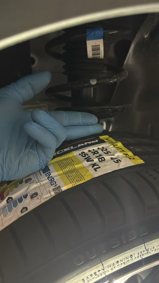 Cambio Neumático 225/45 R18 95W XL por 225/50 R18