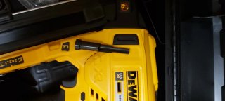 Clavadora DeWalt XR Li-Ion Brushless