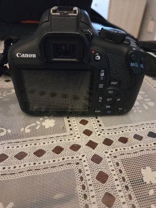 Canon EOS 1300D Reflex + 2 Objetivos y tripode