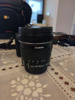 Canon EOS 1300D Reflex + 2 Objetivos y tripode