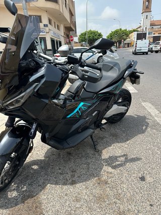 Honda X-ADV 2025 Negra