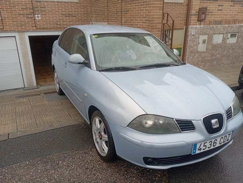 SEAT Cordoba 2004 - foto 1