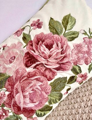 Funda de cojín 50x30 Decorativo.Bordado Ramo Rosas